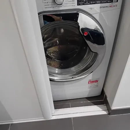 Luxury Monacoview 公寓 *