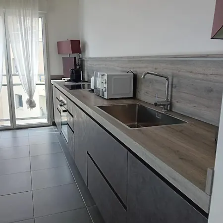 Luxury Monacoview * בוסוליי
